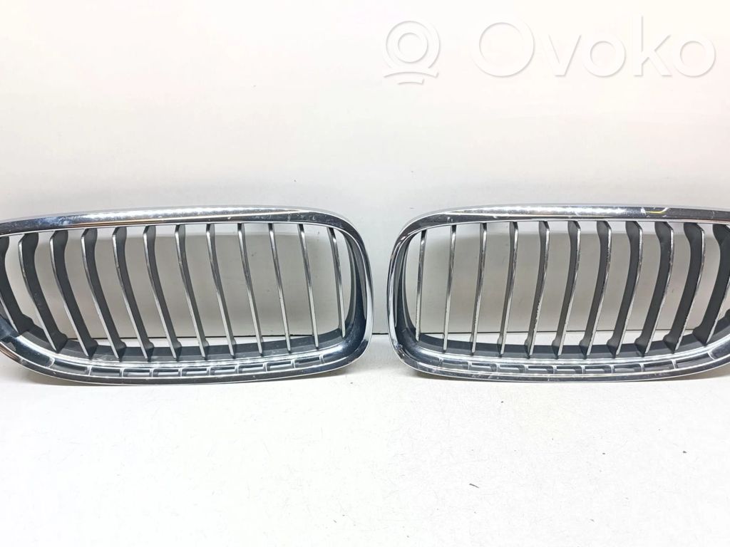 BMW 3 E90 E91 Front bumper upper radiator grill 