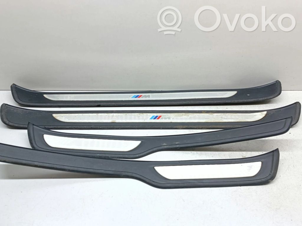 BMW 3 E90 E91 Moldura protectora del borde delantero 