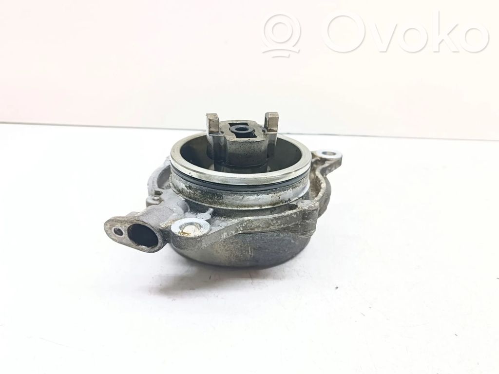 BMW 3 E90 E91 Vacuum pump 