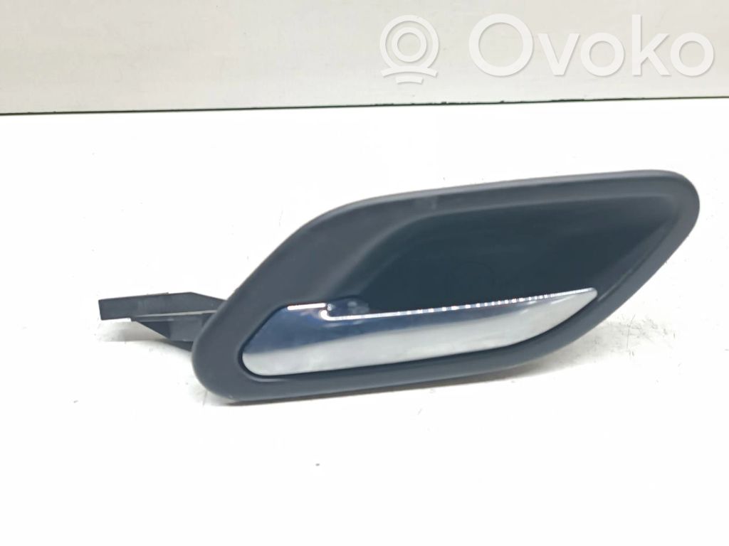 Manecilla interna puerta trasera   8226049