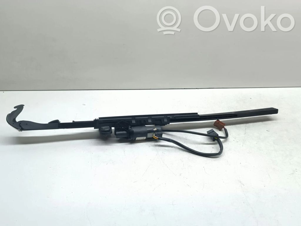 BMW 3 E92 E93 Saugos diržo reguliavimo mechanizmas 