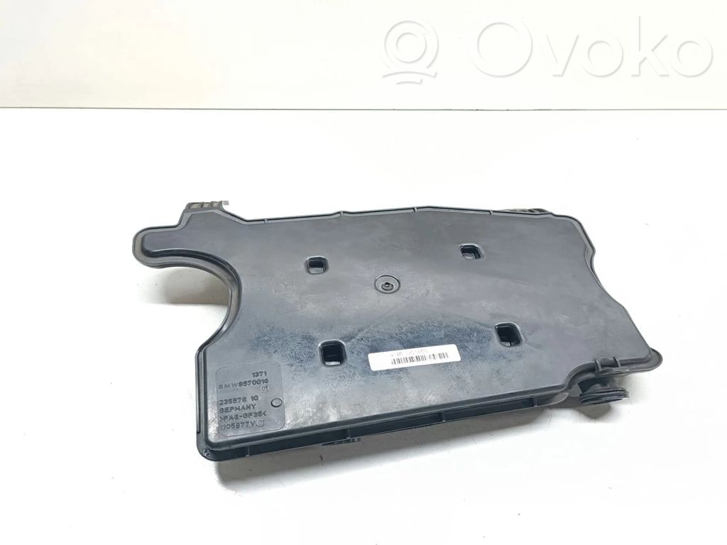 BMW 2 F46 Rezonator / Dolot powietrza 