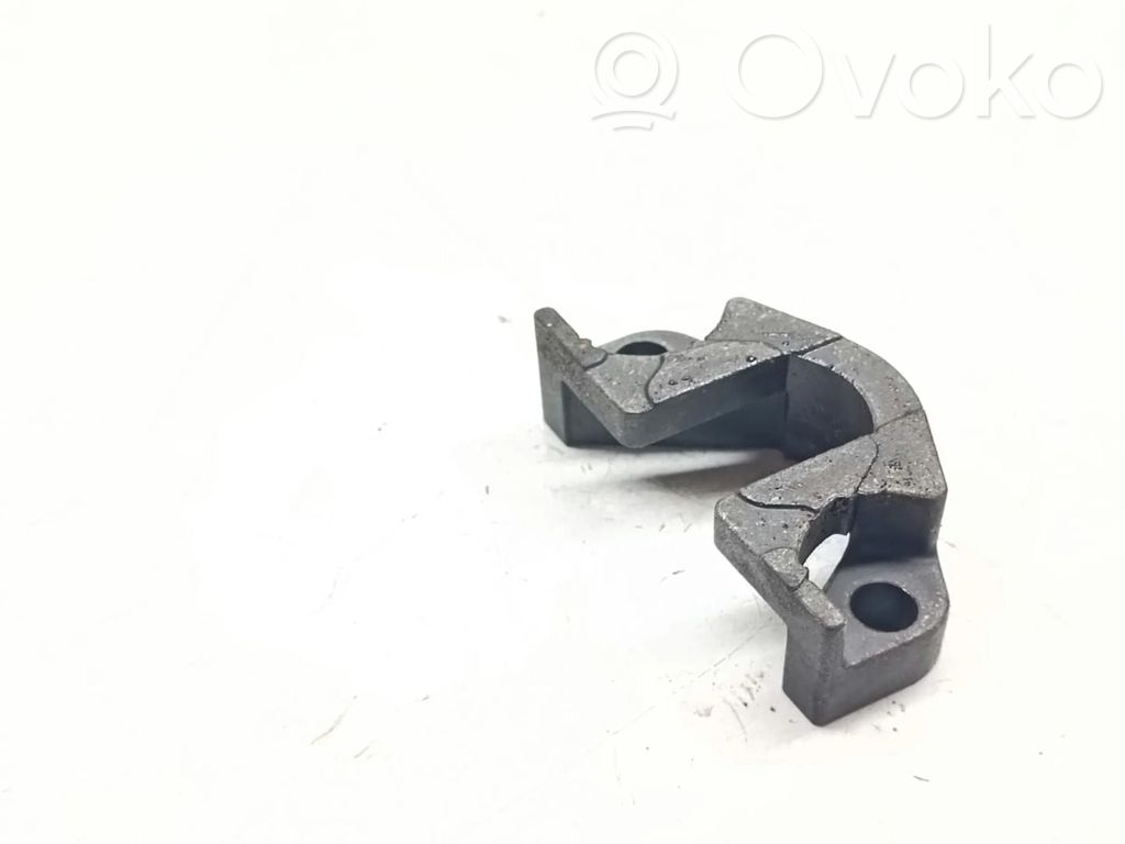 Abrazadera del inyector de combustible