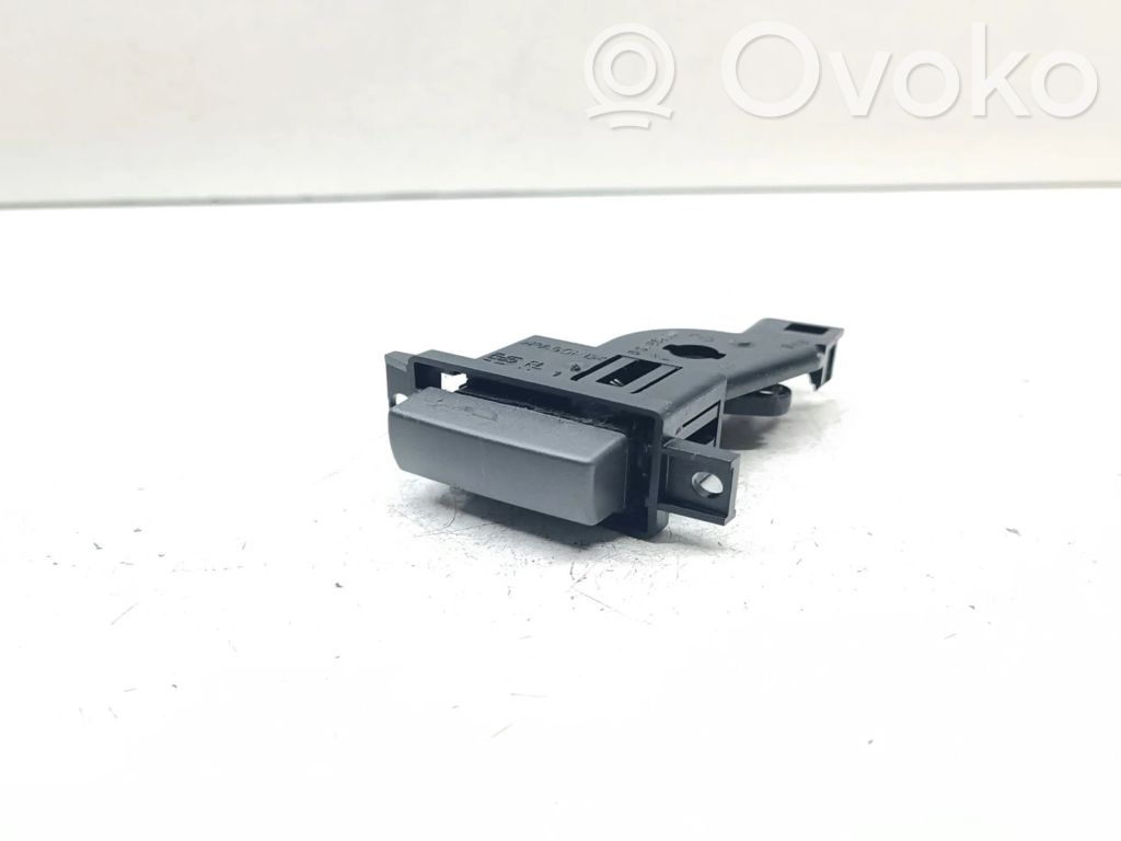 BMW 7 E65 E66 Glove box opening button 