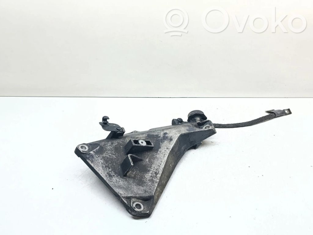 Engine mounting bracket   6760311,22116760311