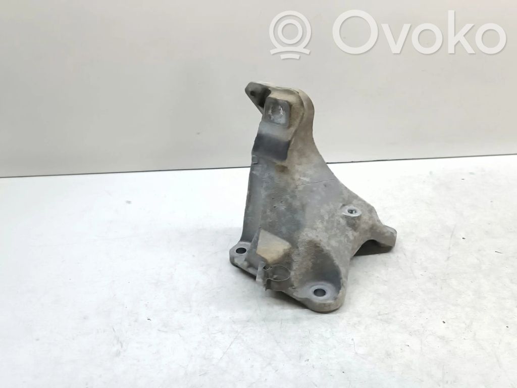 BMW 3 E90 E91 Engine mounting bracket 