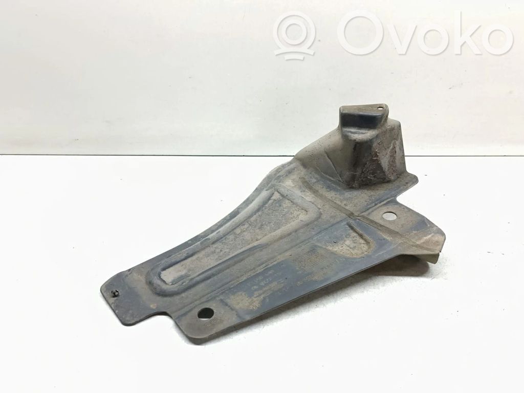 Protección inferior lateral   7166649,51757166649