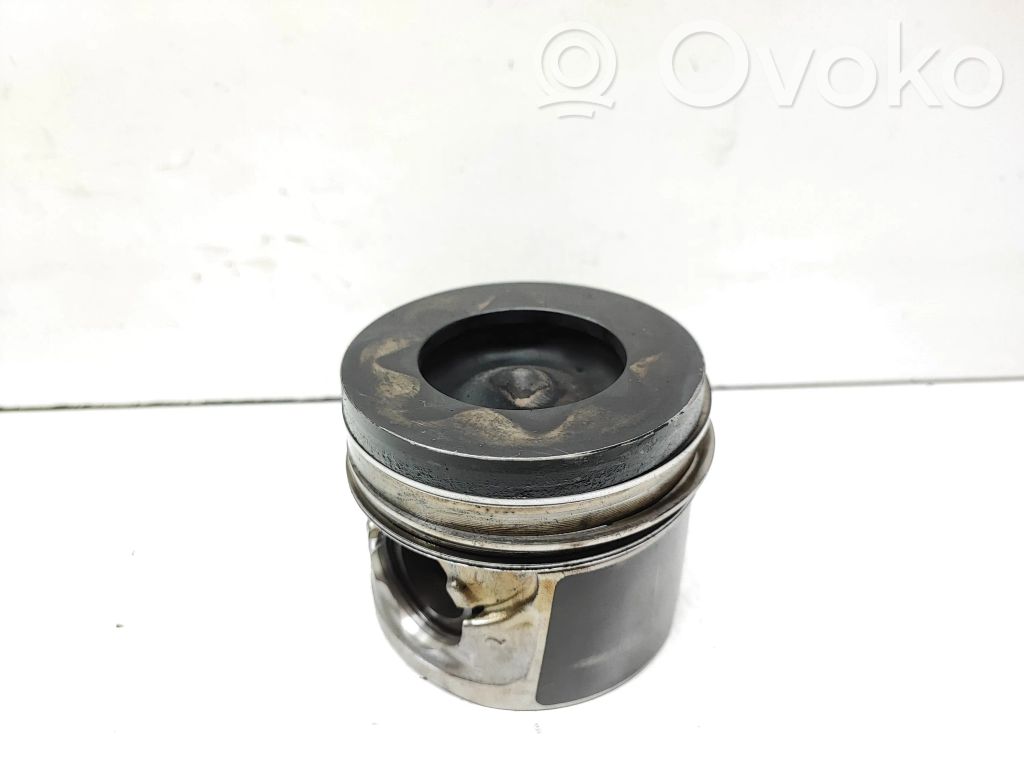 BMW 3 E90 E91 Piston 
