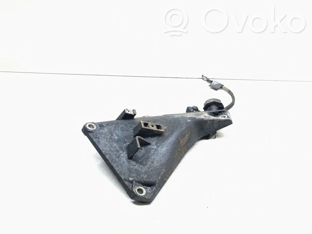 BMW 3 E90 E91 Engine mounting bracket 
