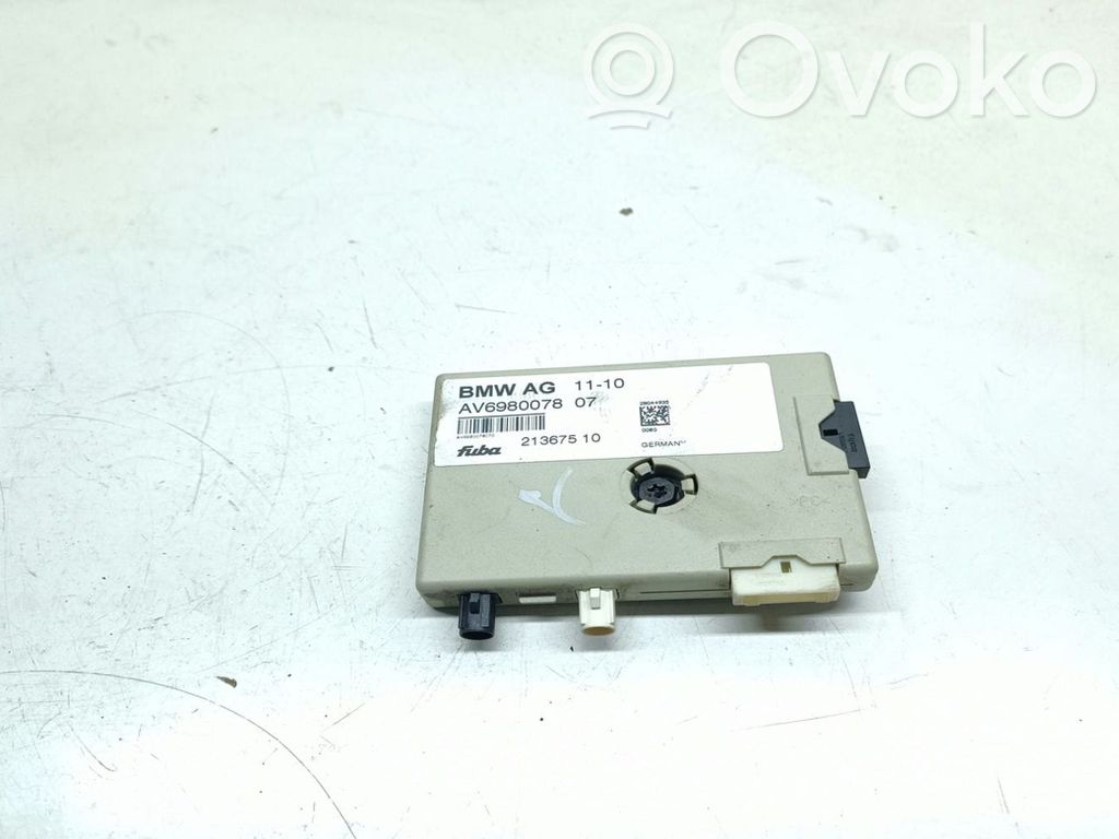 BMW 1 E82 E88 Antenos stiprintuvas 