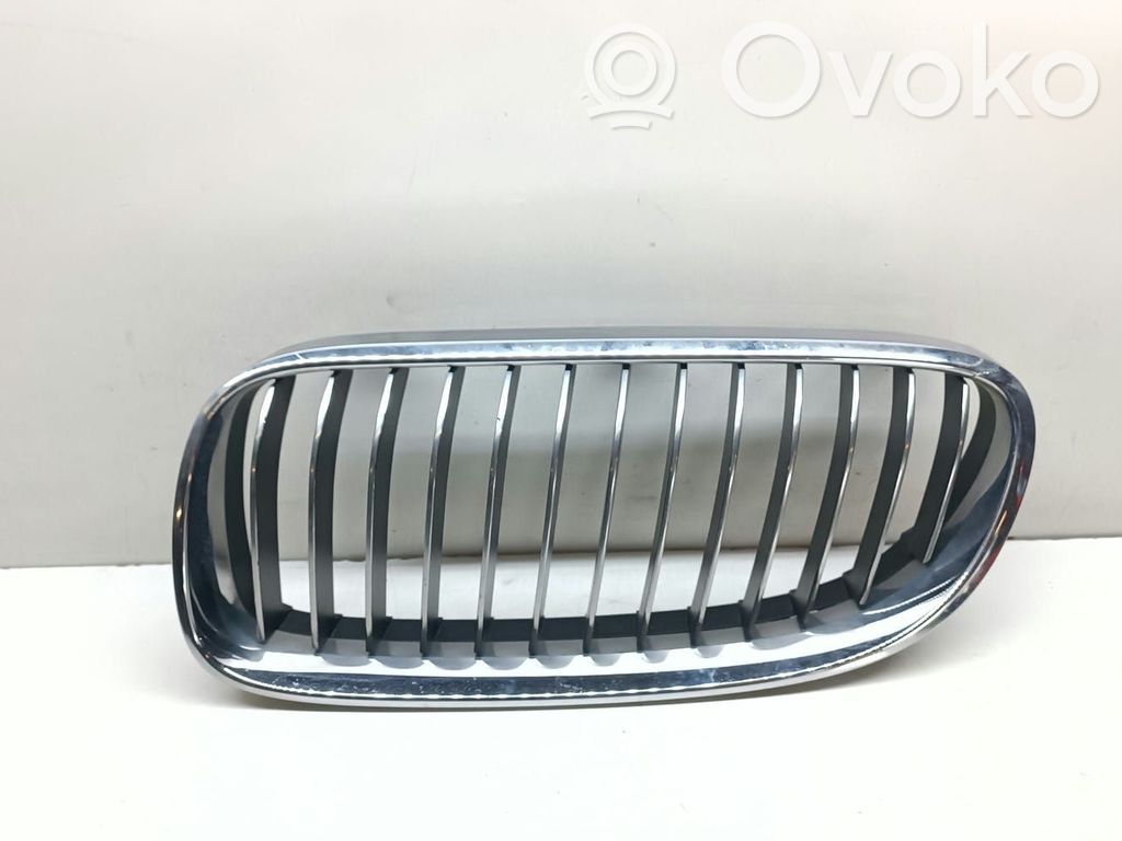 BMW 3 E92 E93 Augšējais režģis 