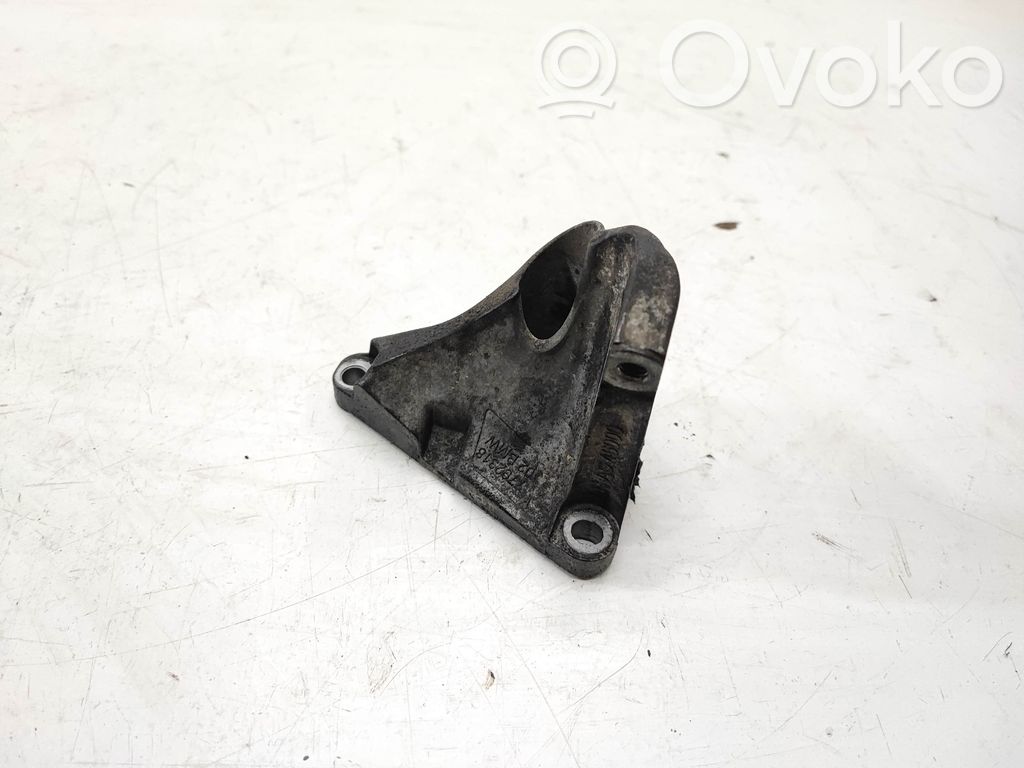BMW 3 E90 E91 Power steering pump mounting bracket 