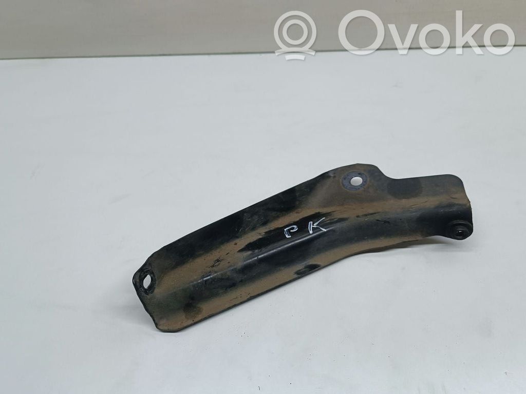 BMW 5 E60 E61 Muu moottoritilan osa 