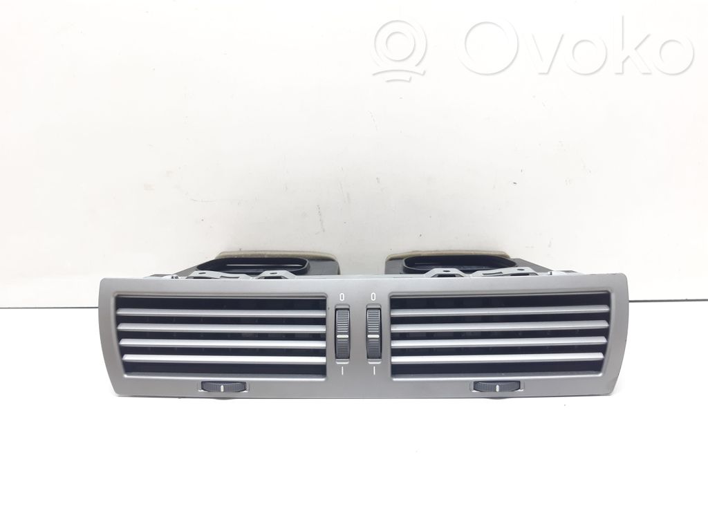 BMW 7 E65 E66 Centrinės oro grotelės 