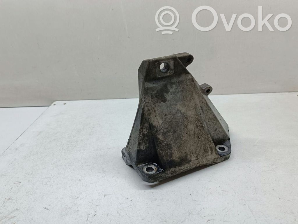 BMW 3 E90 E91 Engine mounting bracket 
