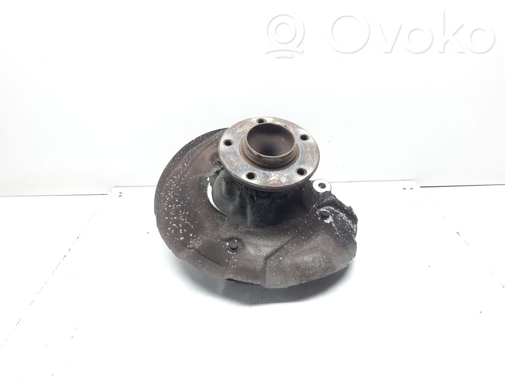 BMW 1 E82 E88 Achsschenkel vorne 
