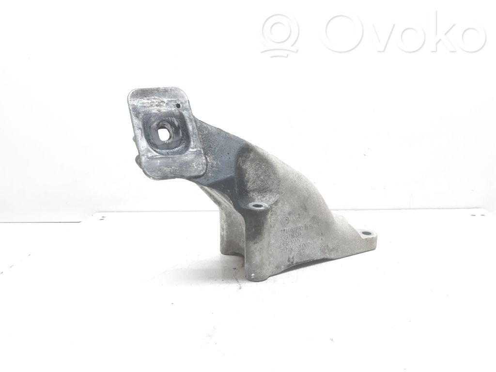BMW X6 M Engine mounting bracket 