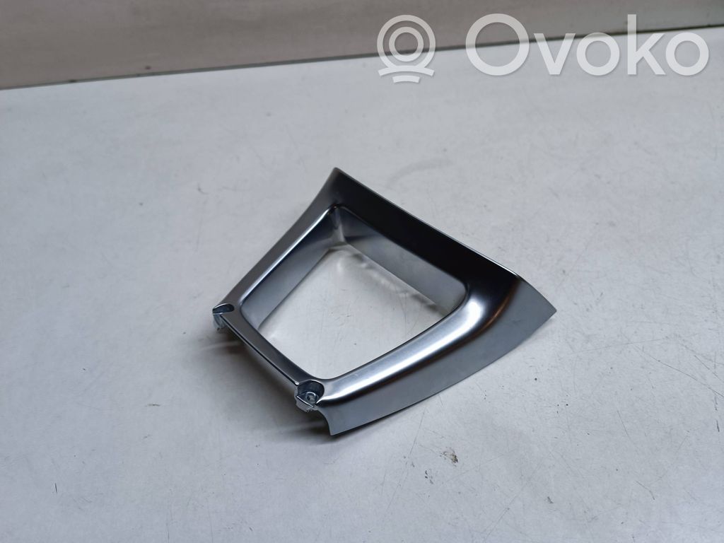 Otros repuestos del interior   4M0419689D