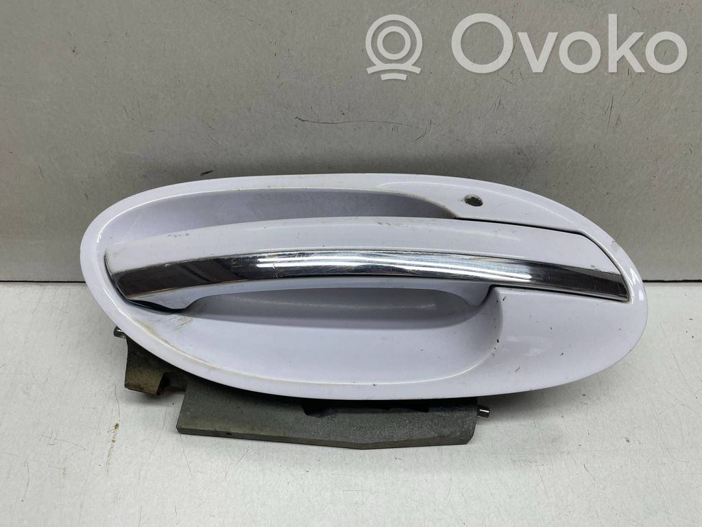 Manecilla externa puerta delantera   7159842