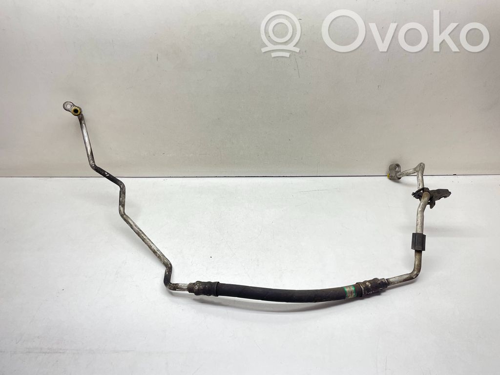BMW 3 E90 E91 Ilmastointilaitteen putki (A/C) 