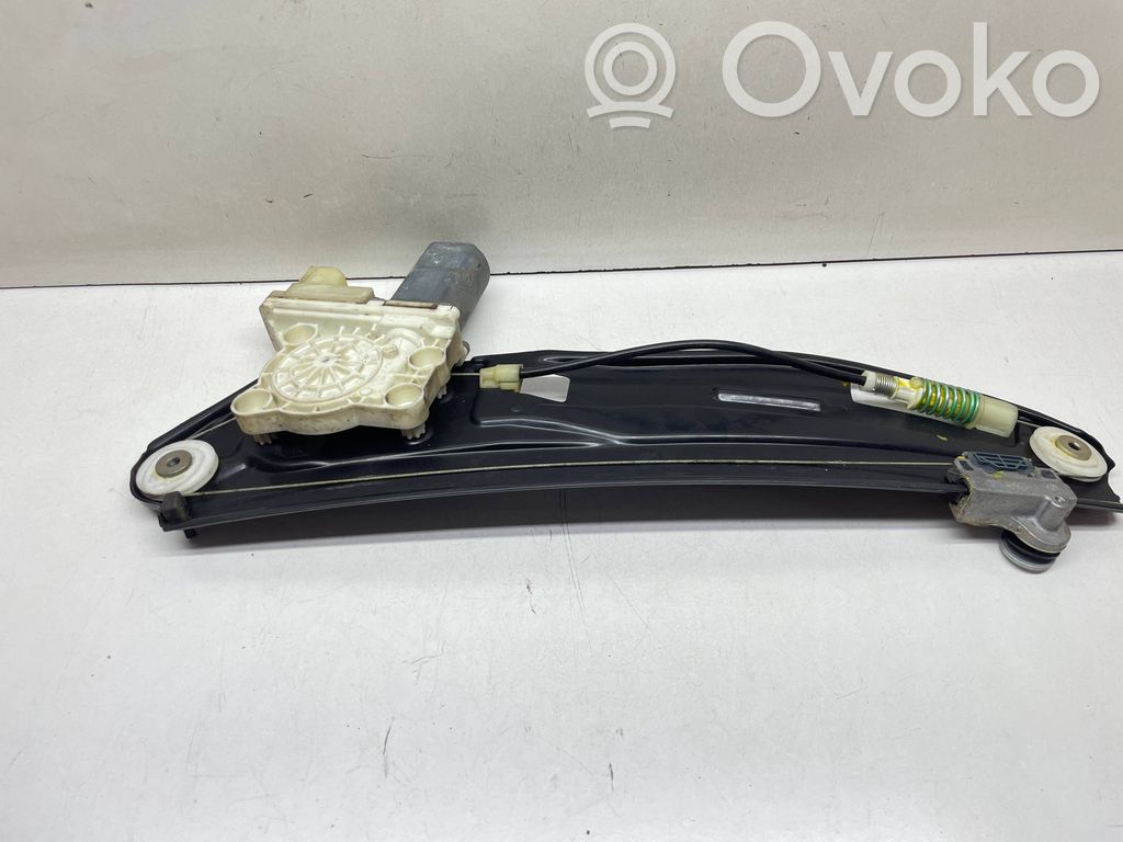 Regulador de puerta trasera con motor   7138863