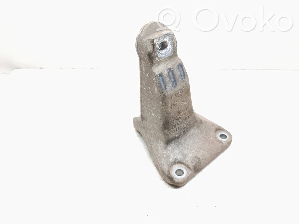BMW X3 F25 Engine mounting bracket 