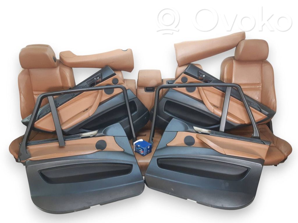 Interior set