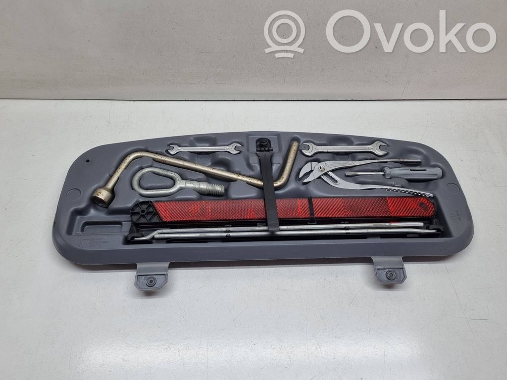 BMW 3 E46 Tool box 