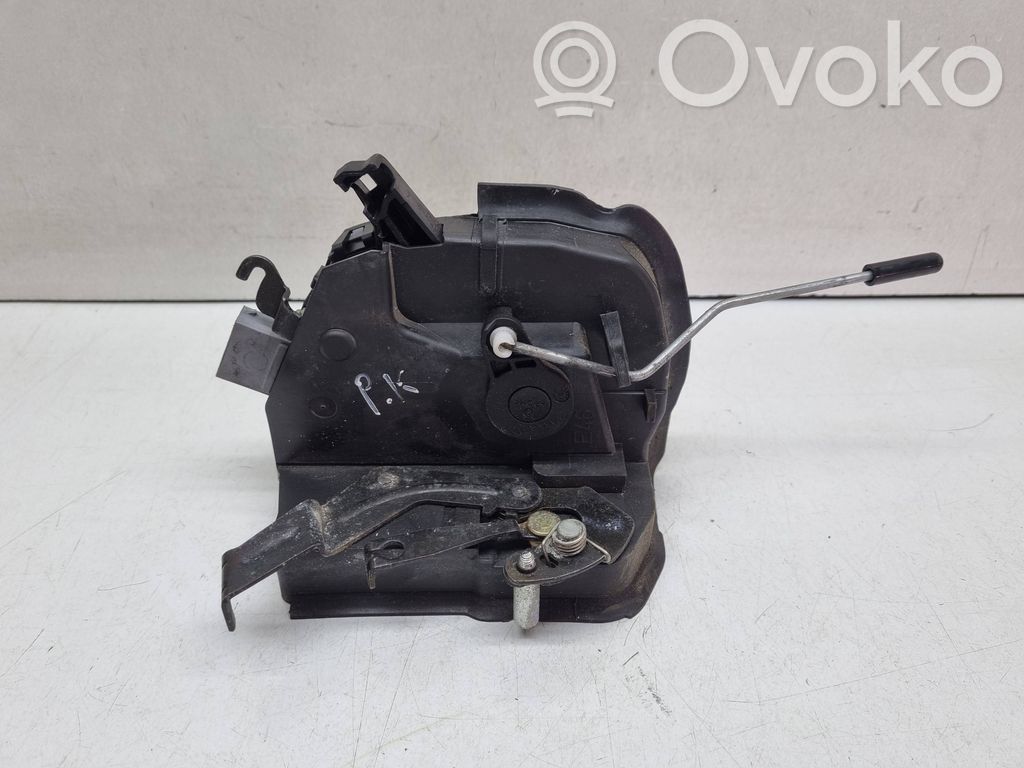 BMW 3 E46 Etuoven lukko 