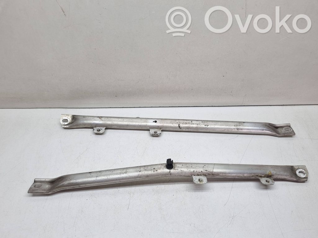 BMW X3 F25 Alte piese compartiment motor 