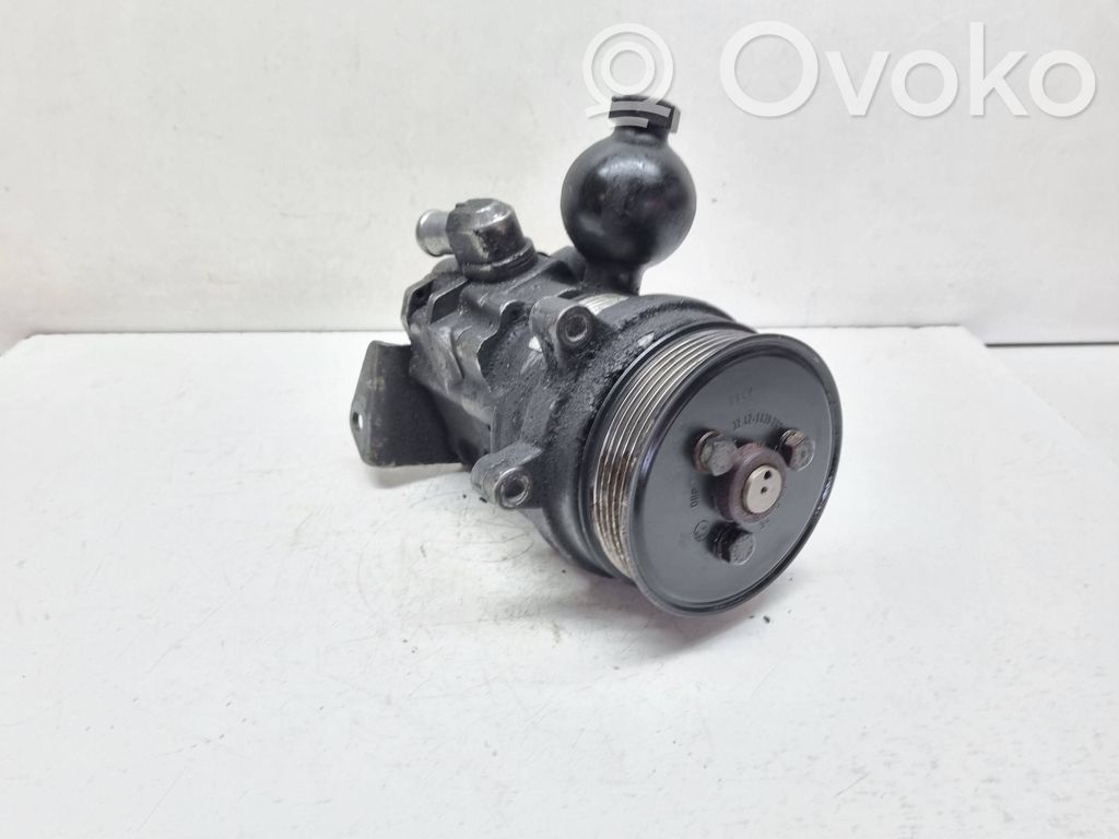 Ohjaustehostimen pumppu   1439232