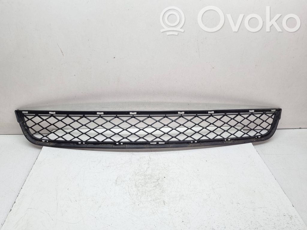 BMW X3 F25 Kratka dolna zderzaka przedniego 