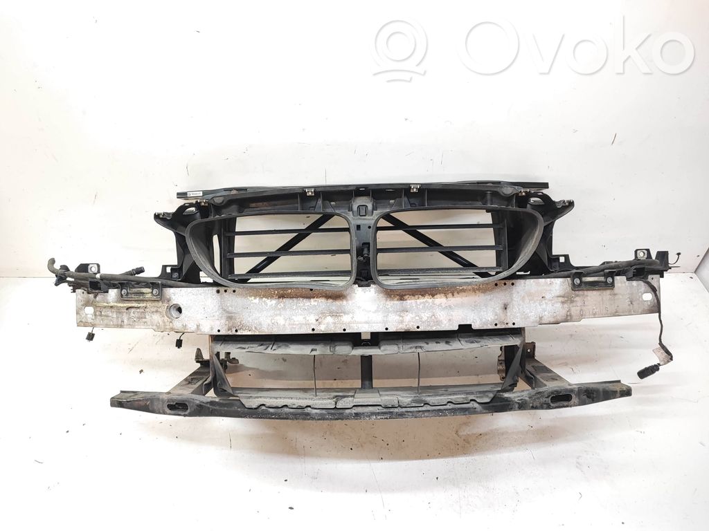 BMW 6 F12 F13 Pas przedni 