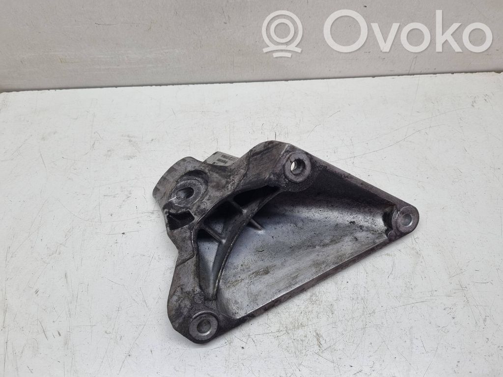 BMW 5 E60 E61 Dzinēja nostiprināšanas stiprinājums-kronšteins 