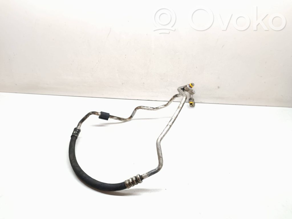 BMW 3 E90 E91 Ilmastointilaitteen putki (A/C) 