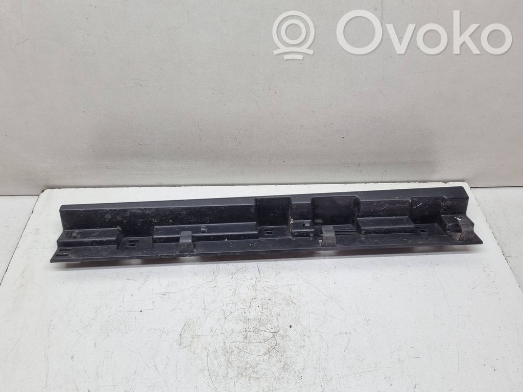 BMW 2 F46 Garnitură prag/fustă laterală 