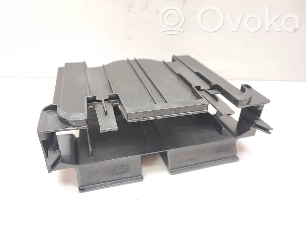 BMW 3 GT F34 Alte piese compartiment motor 