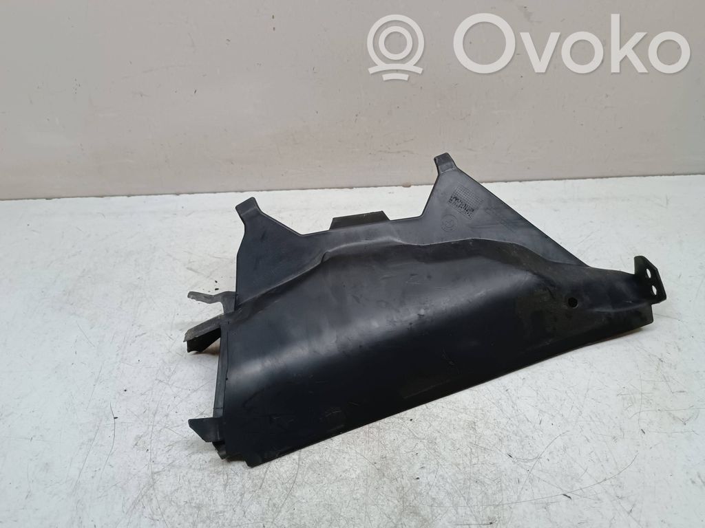 BMW X3 E83 Alte piese compartiment motor 