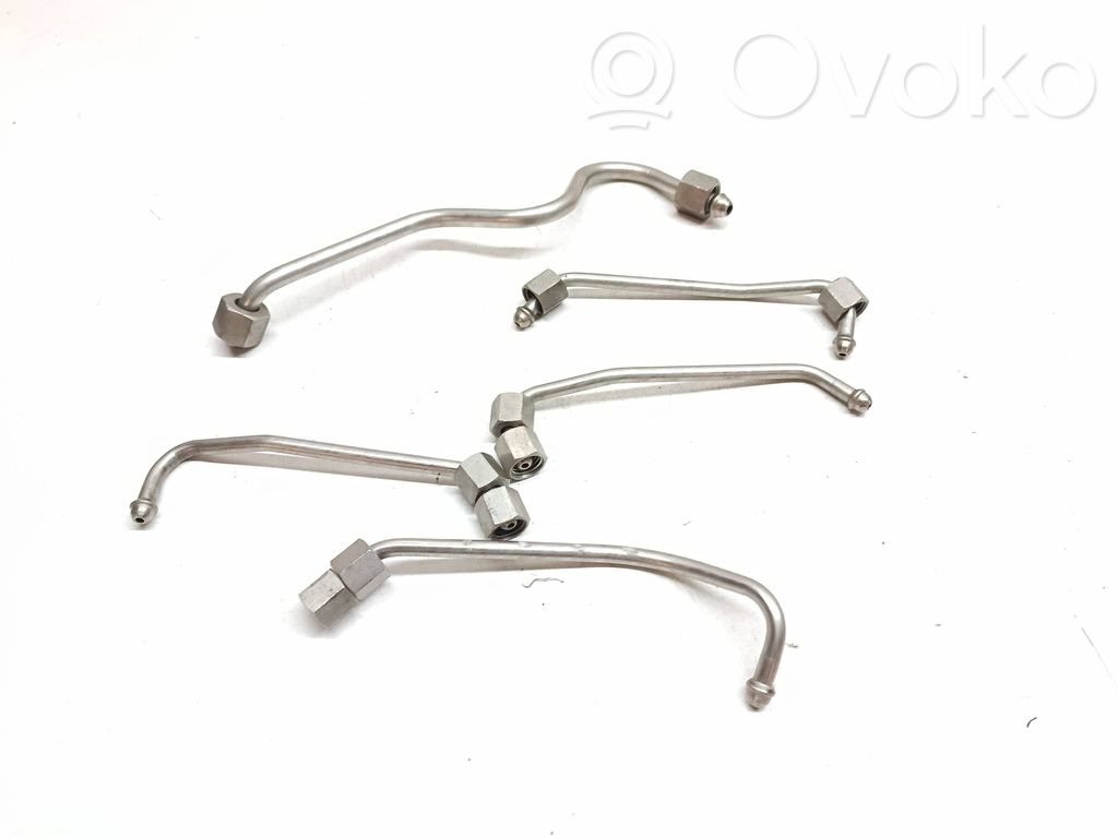 Tubo de alimentación del inyector de combustible