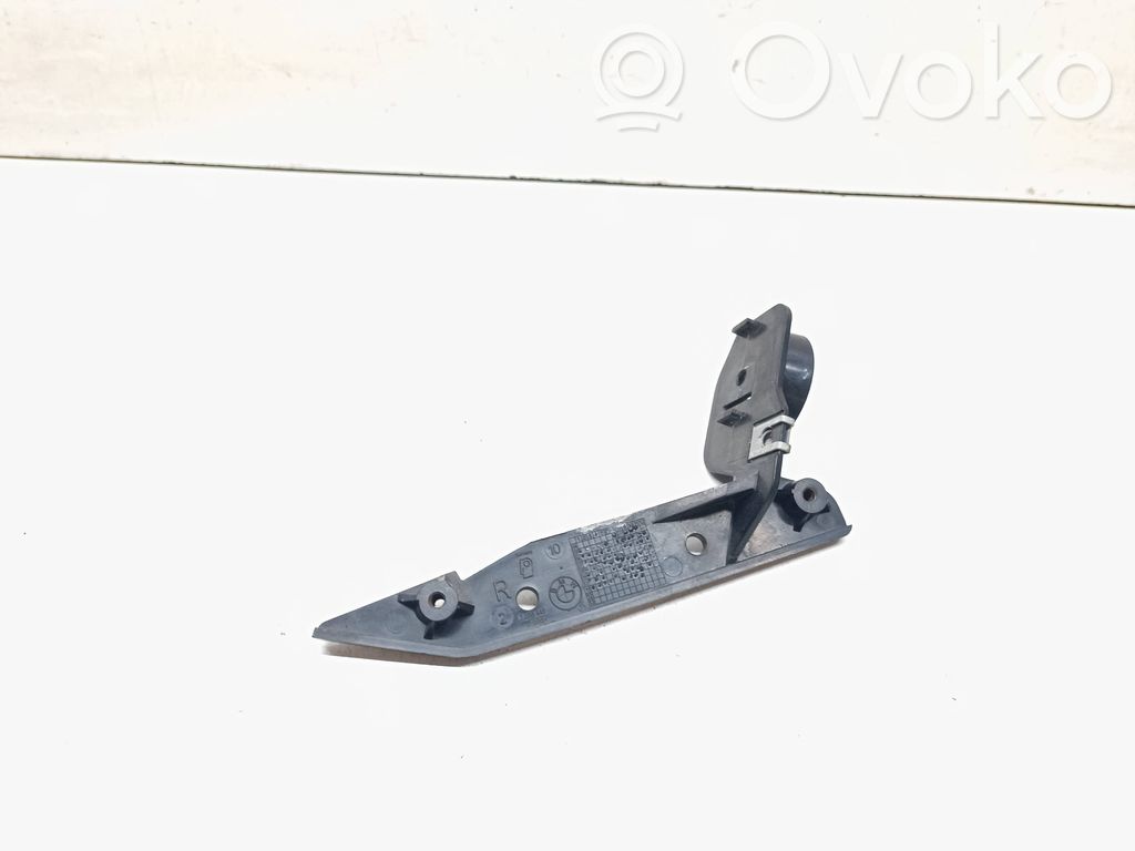 BMW 3 E90 E91 Support phare frontale