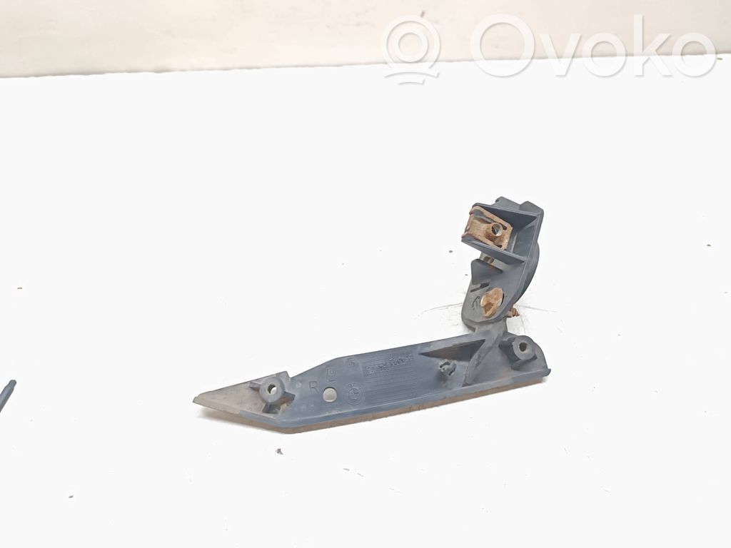 Headlight/headlamp mounting bracket   7058448