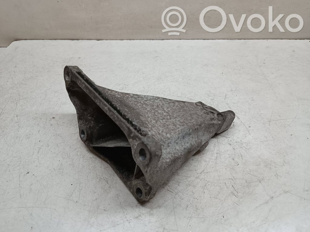 Engine mounting bracket   6786692,22116786692