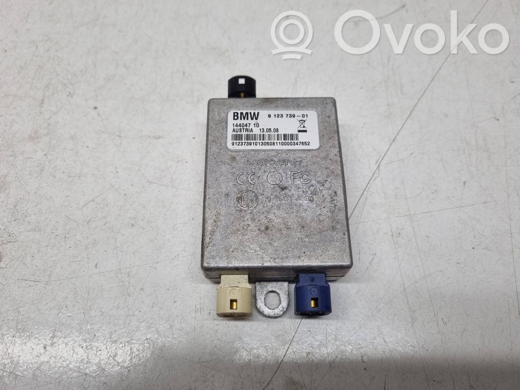 BMW X5 E70 Antenas pastiprinātājs 