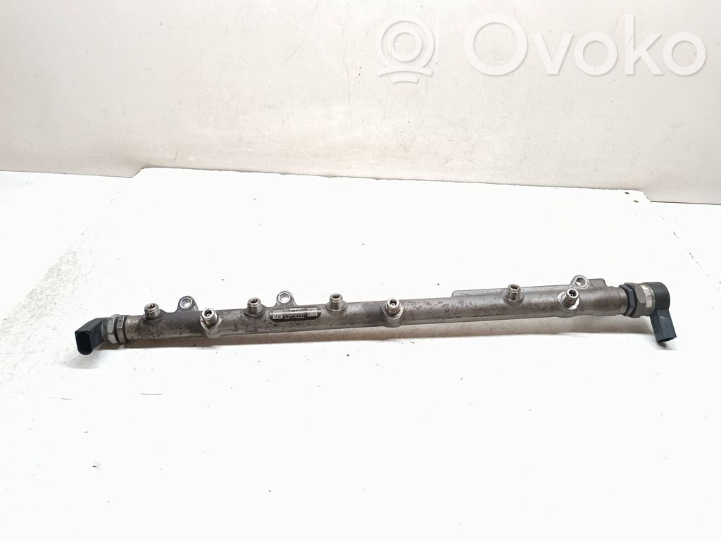 BMW 3 E92 E93 Rampă alimentare injectoare 