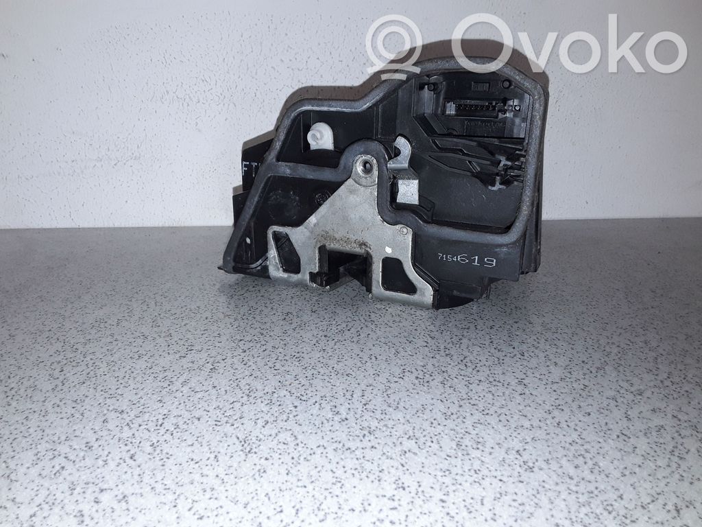 BMW 5 E60 E61 Front door lock 