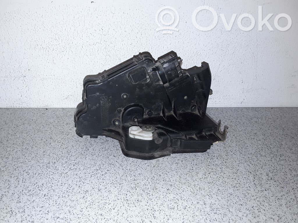 BMW 3 E46 Galinių durų spyna 