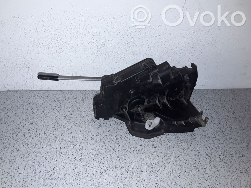 BMW 3 E46 Priekšpusē slēdzene 