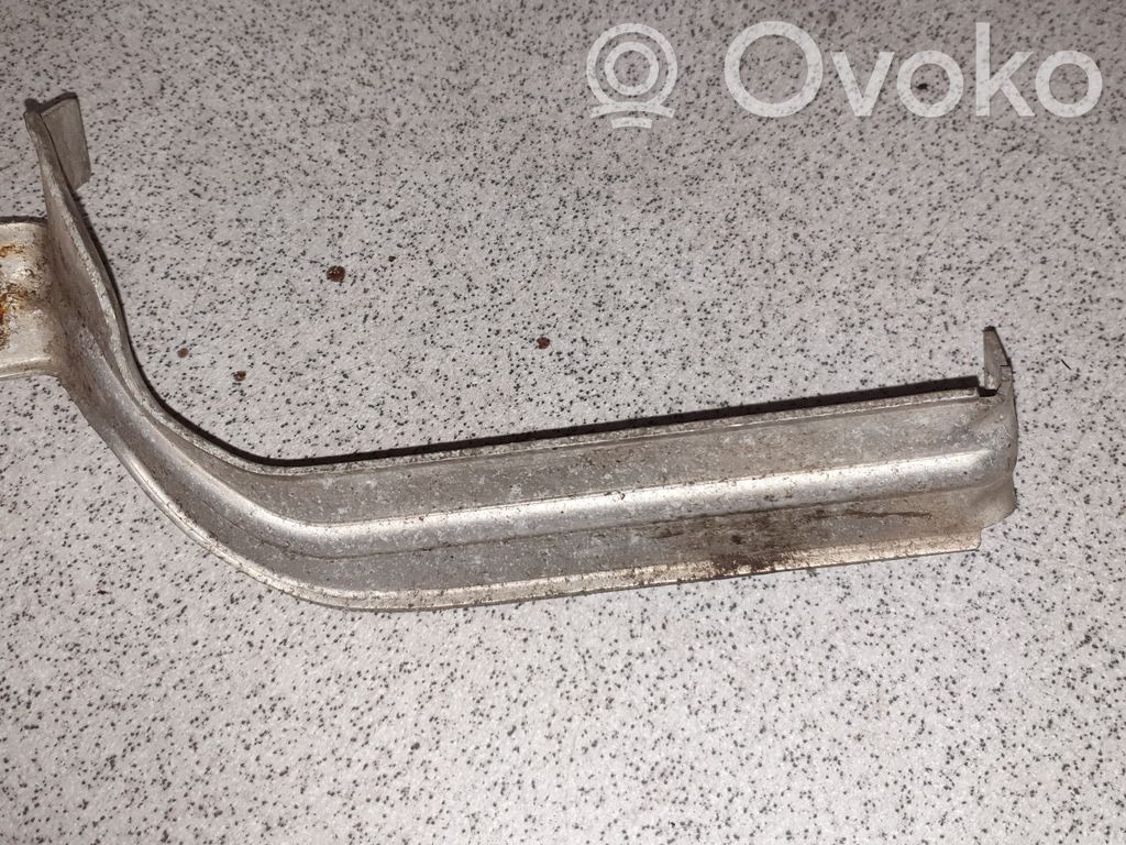 BMW 5 E60 E61 Sonstiges Einzelteil Unterboden 