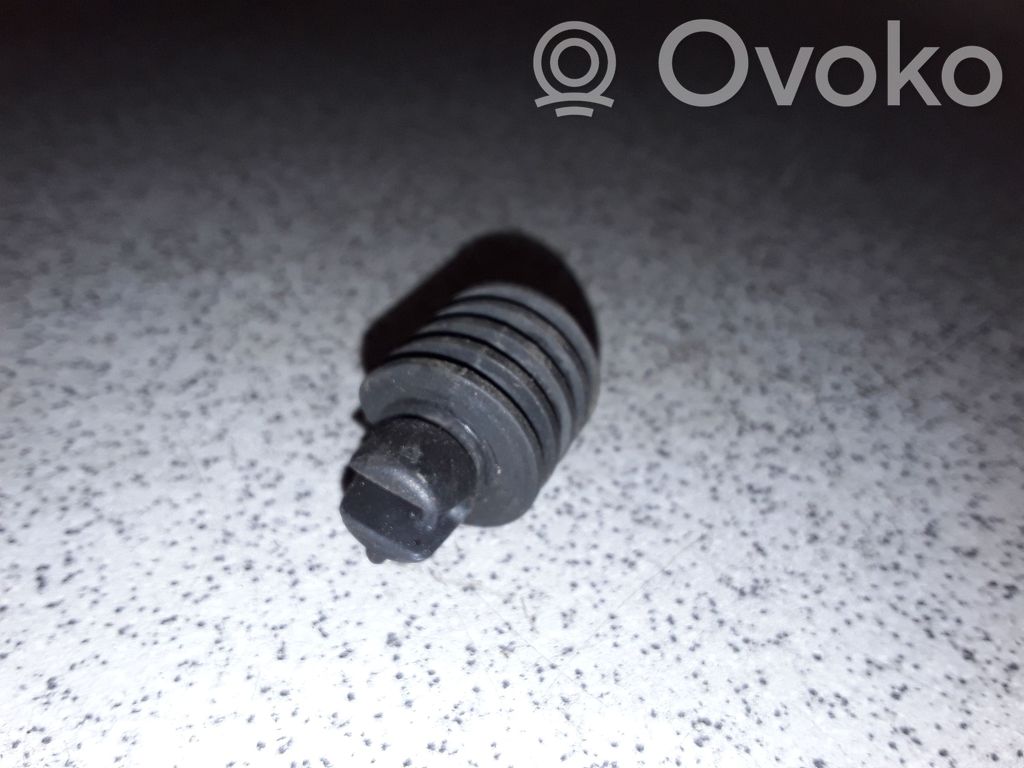 BMW 3 E46 Radiator mount bracket 