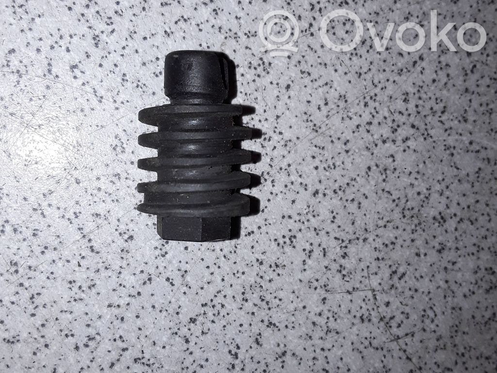 BMW 3 E46 Radiator mount bracket 